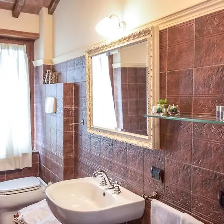 Дом отдыха Missiano Sleeps 18 Pool Wifi